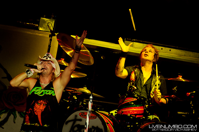 poison toronto concert photos
